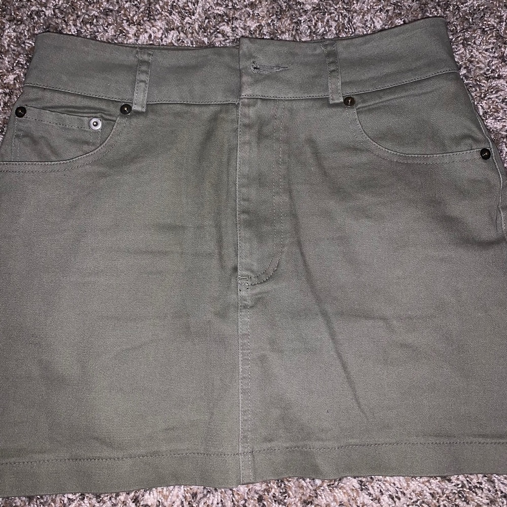 Cute mini skirt 💚